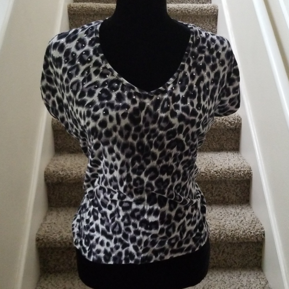 Chaus Leopard Print blouse size Small